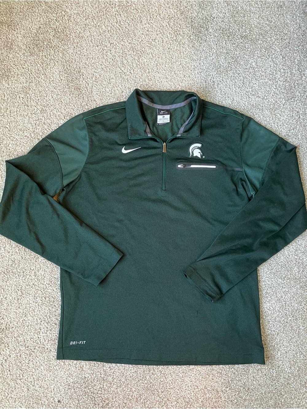 Nike Dri-FIT Michigan State Spartans 1/4 Zip Pullover. Medium